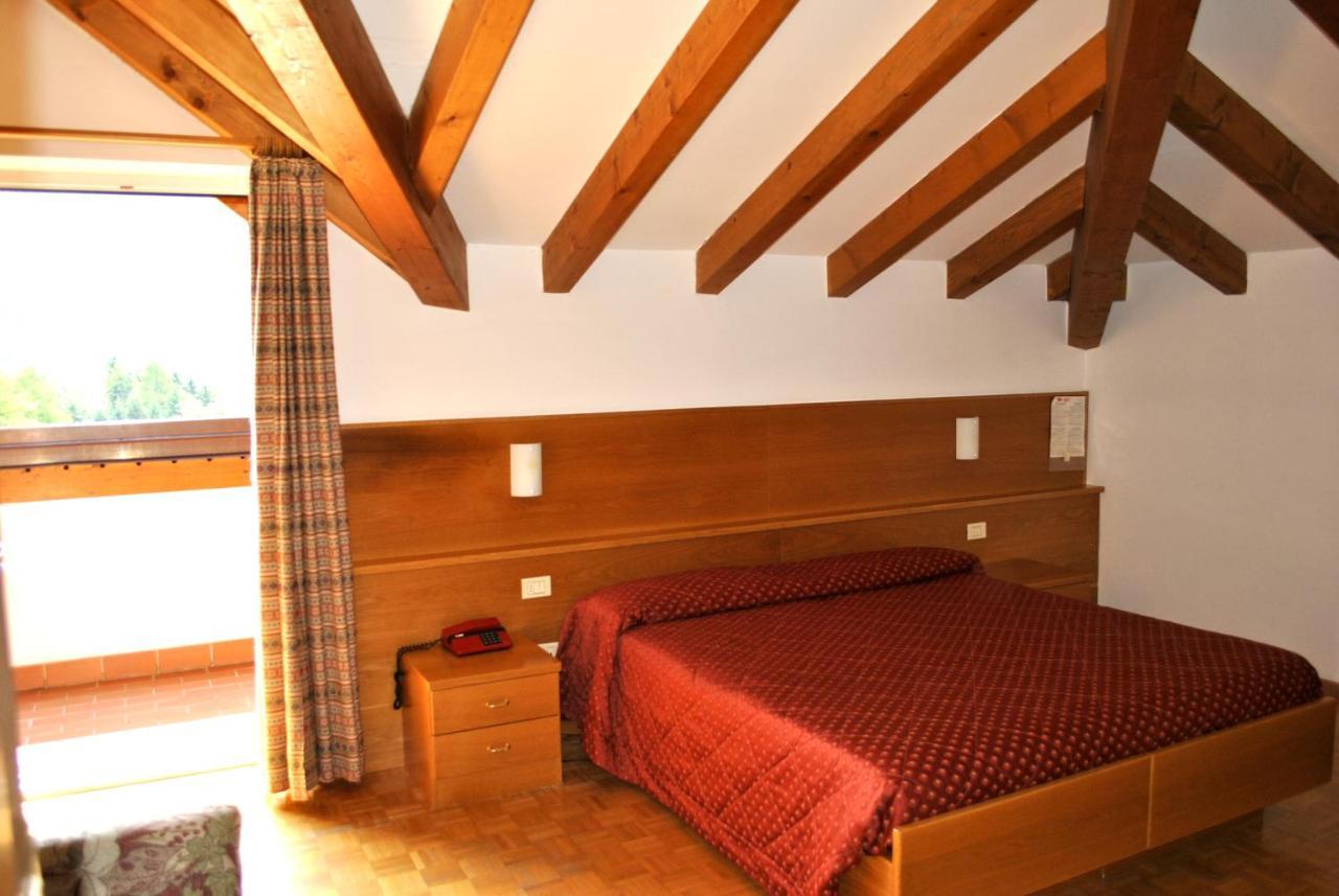 Hotel Zurigo Molveno Exterior photo
