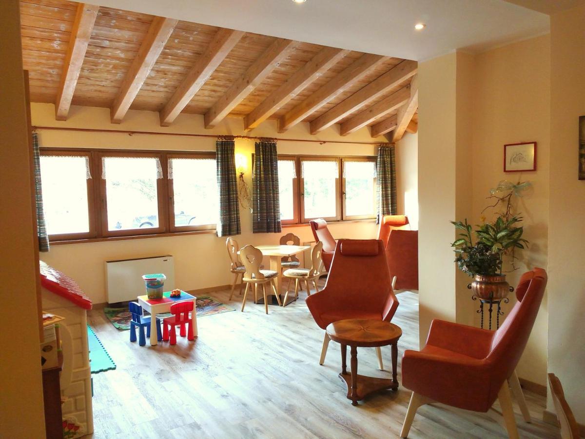 Hotel Zurigo Molveno Exterior photo